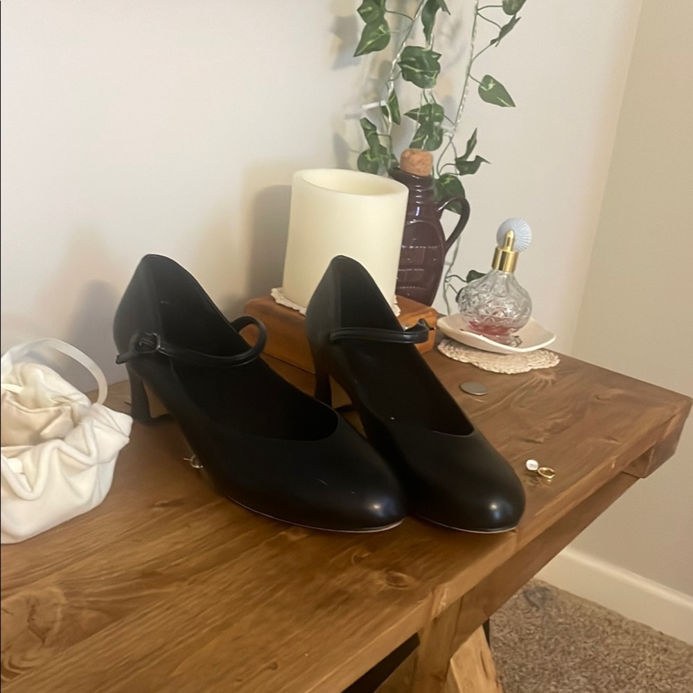 Black stage shoes size 8.5